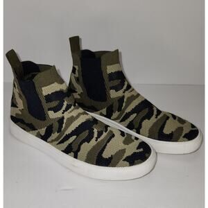 Mudd Size 8 Joanne Woman’s Mesh Sock Camouflage Pull-On Walking Shoes